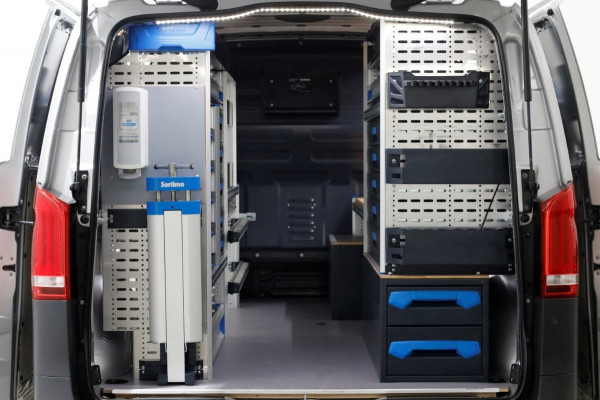 Mercedes-Benz Vito 114 CDI 136pk Compact 9G Automaat 2x Schuifdeur/LED/Camera/Inrichting 08-2022