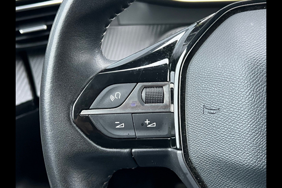 Peugeot 2008 BWJ 2021 | 1.2PT 101PK Allure | TREKHAAK | CAMERA A | CLIMA | NAVI | CRUISE | PRIVACY GLASS | CARPLAY |