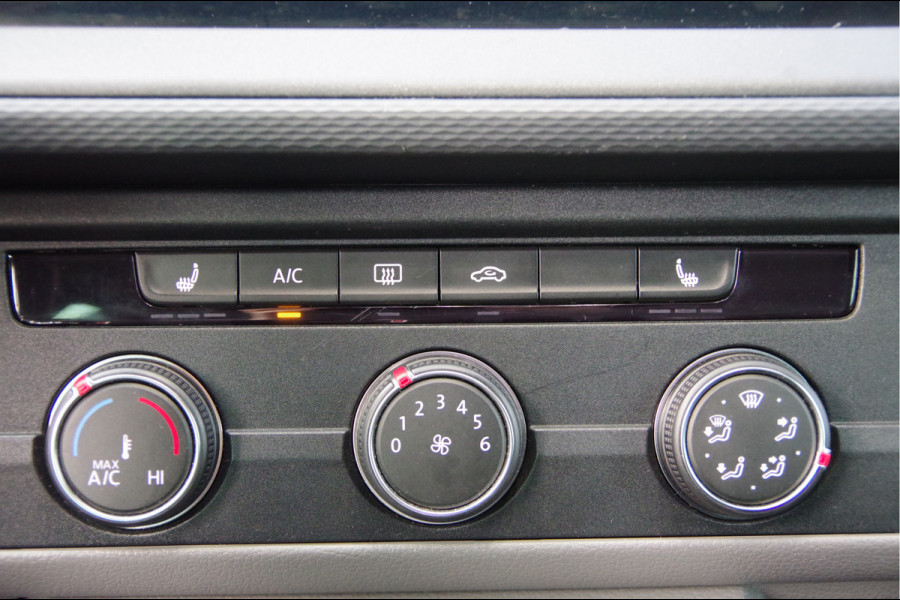 Volkswagen Transporter 2.0 TDI L2 150PK AUT. DC-5P, LED, 2X SCHUIFDEUR, TREKHAAK, NAVI, CRUISE, LEDER STUUR, PARKEERSENSOREN, MISTLAMPEN, DUBBELE CABIN