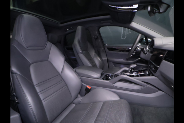 Porsche Cayenne Coupé 3.0 E-Hybrid [ADAPTIVE SPORT SEAT PLUS, LUCHTVERING, SPORT CHRONO, MEMORY SEATS, APPLE CARPLAY, ADAPTIVE CRUISE CONTROL, BOSE, HUD, 360 CAMERA, PDC V+A, STOELVERWARMING, ELEKTRISCHE ACHTERKLEP, NIEUWSTAAT