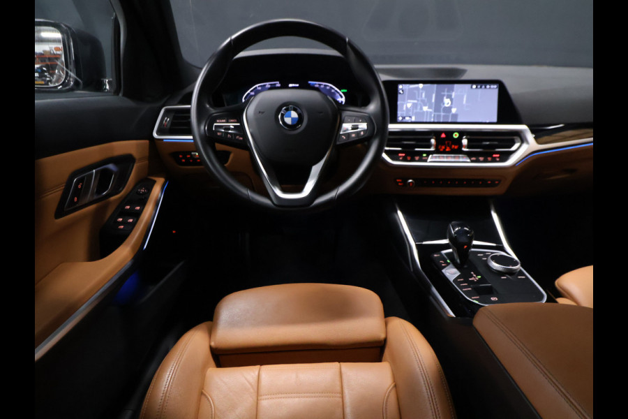 BMW 3-serie 330e eDrive Sport [TREKHAAK, CRUISE CONTROL, APPLE CARPLAY, ANDROID AUTO, ACHTERUITRIJCAMERA, PDC V+A, STOELVERWARMING, AUTOMATISCHE AIRCO, BMW LED, NIEUWSTAAT]