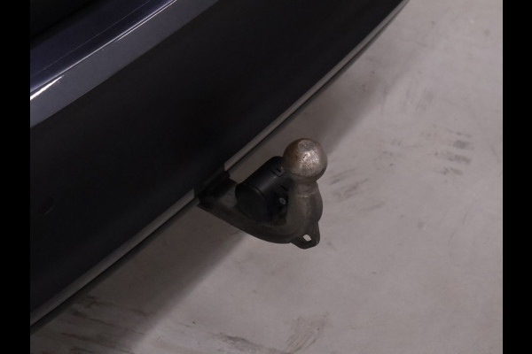 BMW 3-serie 330e eDrive Sport [TREKHAAK, CRUISE CONTROL, APPLE CARPLAY, ANDROID AUTO, ACHTERUITRIJCAMERA, PDC V+A, STOELVERWARMING, AUTOMATISCHE AIRCO, BMW LED, NIEUWSTAAT]