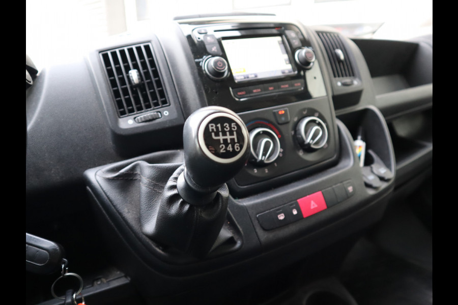 Peugeot Boxer 2.0 BlueHDI 131pk Euro 6 L2H2 - Cruise - Navi - Trekhaak 2,5t KG