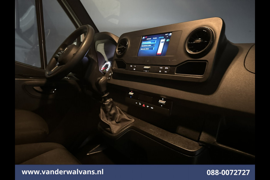 Mercedes-Benz Sprinter 315 CDI 150pk L3H2 Euro6 Airco | Camera | Apple Carplay | Cruisecontrol | Chauffeursstoel Android Auto, Bijrijdersbank
