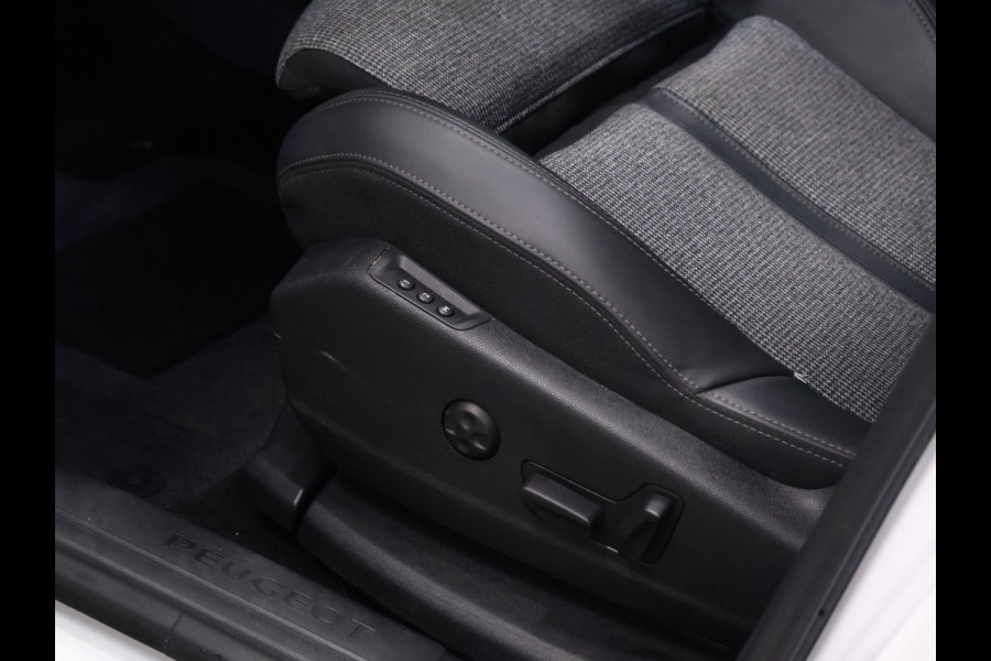 Peugeot 3008 1.2 PureTech Allure RIEM VERV. [TREKHAAK, MEMORY SEATS, CRUISE CONTROL, APPLE CARPLAY, ANDROID AUTO, ACHTERUITRIJCAMERA, PDC V+A, STOELVERWARMING, ELEKTRISCHE ACHTERKLEP, NIEUWSTAAT]