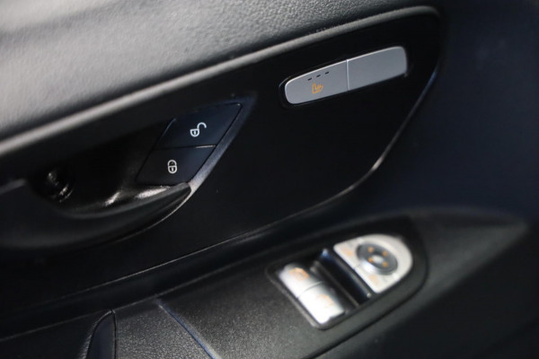 Mercedes-Benz Vito 116 CDI LANG AUTOMAAT CLIMA/AIRCO CRYUSE CAMERA TREKHAAK NAVI PDC v+a LEDER LEASE v/a €144,- pm INRUIL MOG