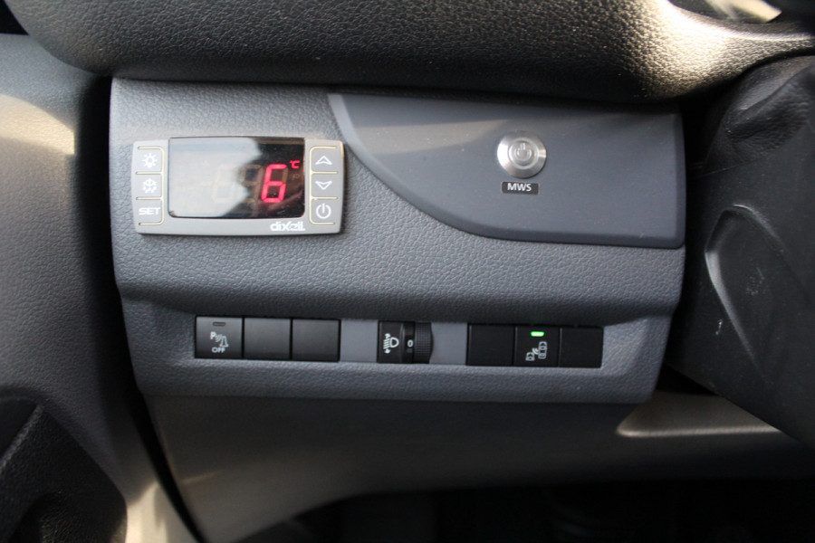 Citroën Jumpy XL 2.0 BlueHDI 180PK E6 Automaat M Club L3 -- professionele honden inrichting --