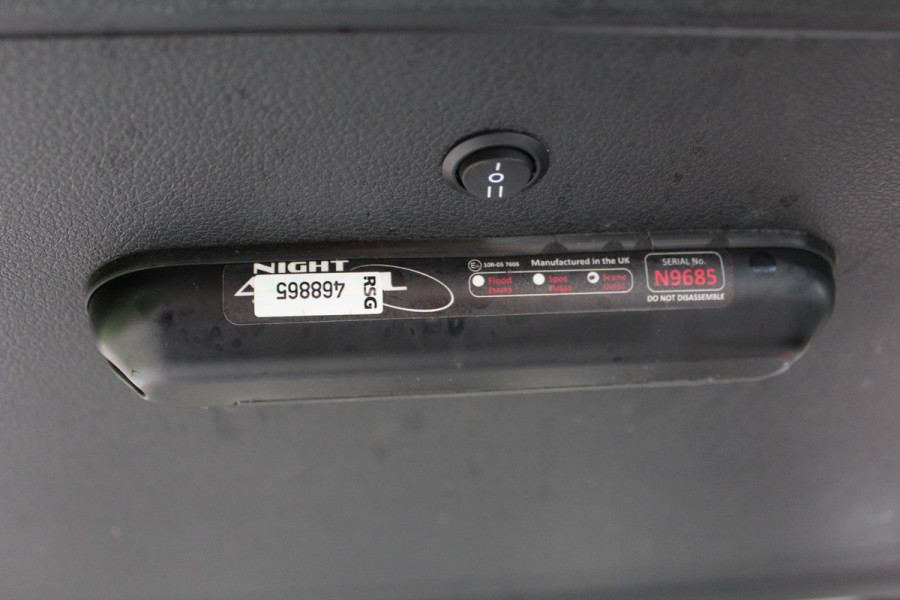 Citroën Jumpy 2.0 BlueHDI 180PK E6 Aut. M Club L2 - honden inrichting - ex overheid