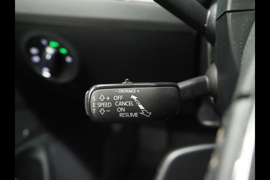 Škoda Superb Combi 1.4 TSI iV Laurin & Klement | Leder | Massage | Canton | Trekhaak | Camera | Memory | Adaptive Cruise