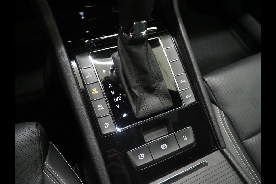 Škoda Superb Combi 1.4 TSI iV Laurin & Klement | Leder | Massage | Canton | Trekhaak | Camera | Memory | Adaptive Cruise