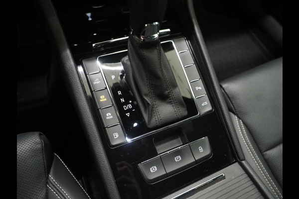 Škoda Superb Combi 1.4 TSI iV Laurin & Klement | Leder | Massage | Canton | Trekhaak | Camera | Memory | Adaptive Cruise