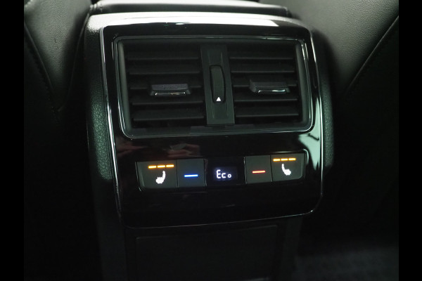 Škoda Superb Combi 1.4 TSI iV Laurin & Klement | Leder | Massage | Canton | Trekhaak | Camera | Memory | Adaptive Cruise