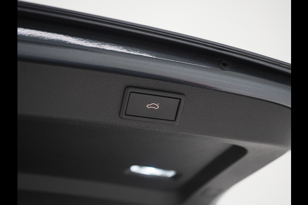 Škoda Superb Combi 1.4 TSI iV Laurin & Klement | Leder | Massage | Canton | Trekhaak | Camera | Memory | Adaptive Cruise