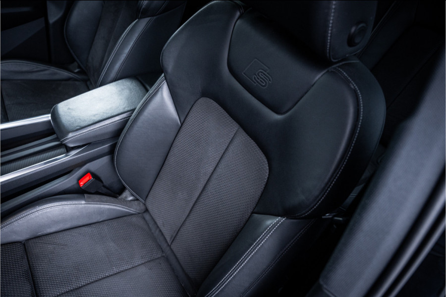 Audi e-tron 55 quattro S edition 95 kWh - Panorama | 23 Inch | B&O | Memory | 360 Camera