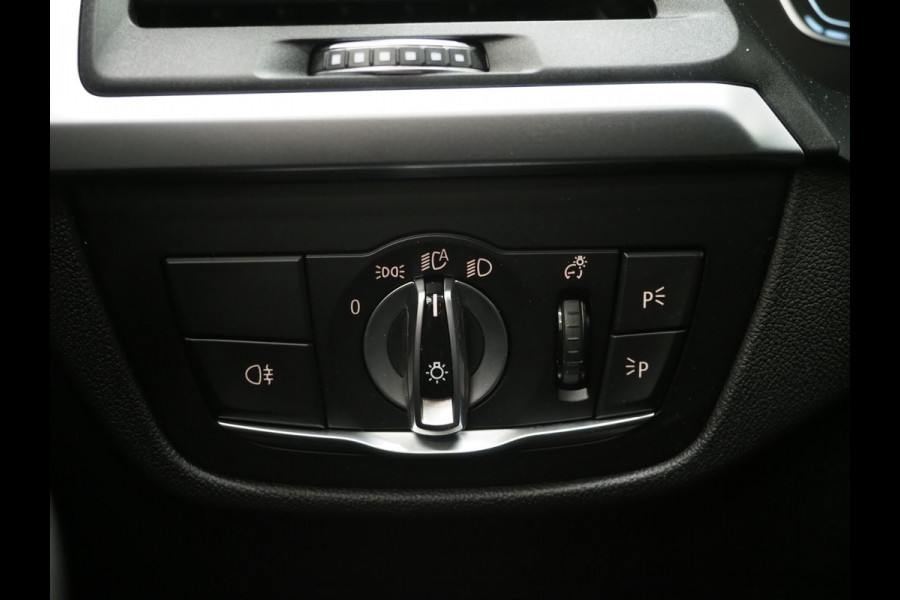 BMW X3 xDrive30e LCI 292PK | Camera | Sfeerverlichting | Stoelverwarming | Cruise | Virtual | Carplay