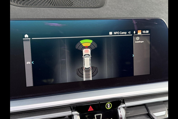 BMW 3 Serie Touring 330e Sport Line | PANORAMA | TREKHAAK | SPORTSTOELEN | KEYLESS ENTRY |