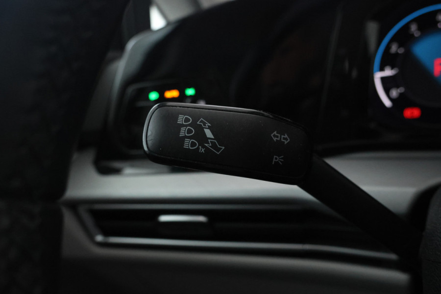 Volkswagen Golf Variant 1.0 eTSI Life Business Automaat, Apple carplay, Lmv,