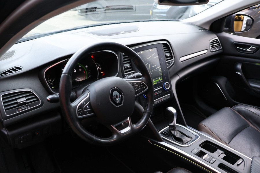 Renault Mégane Estate 1.5 dCi | ACC | Blind Spot | Panoramadak | Bose | Stoelverwarming | Stuurwielverwarming | Navigatie | LED Koplampen | CarPlay | Nieuwe APK | NAP Logisch | NL Auto
