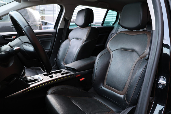 Renault Mégane Estate 1.5 dCi | ACC | Blind Spot | Panoramadak | Bose | Stoelverwarming | Stuurwielverwarming | Navigatie | LED Koplampen | CarPlay | Nieuwe APK | NAP Logisch | NL Auto