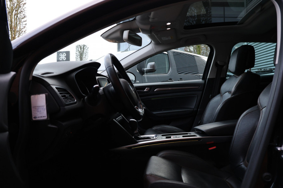 Renault Mégane Estate 1.5 dCi | ACC | Blind Spot | Panoramadak | Bose | Stoelverwarming | Stuurwielverwarming | Navigatie | LED Koplampen | CarPlay | Nieuwe APK | NAP Logisch | NL Auto