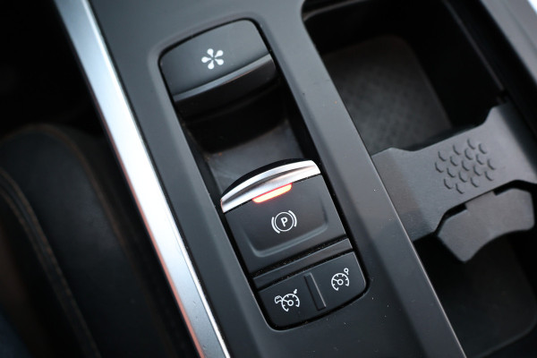 Renault Mégane Estate 1.5 dCi | ACC | Blind Spot | Panoramadak | Bose | Stoelverwarming | Stuurwielverwarming | Navigatie | LED Koplampen | CarPlay | Nieuwe APK | NAP Logisch | NL Auto