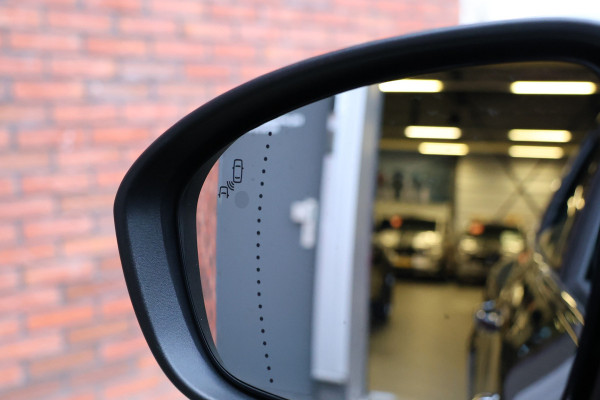 Renault Mégane Estate 1.5 dCi | ACC | Blind Spot | Panoramadak | Bose | Stoelverwarming | Stuurwielverwarming | Navigatie | LED Koplampen | CarPlay | Nieuwe APK | NAP Logisch | NL Auto