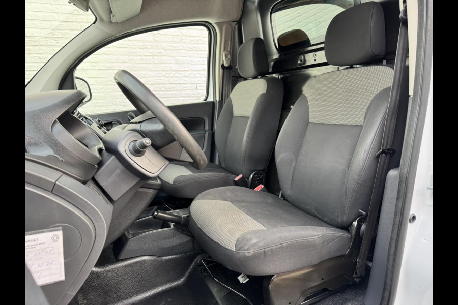 Renault Kangoo Z.E. Dealeronderhouden Airco Cruise control Navigatie Radio/CD Parkeersensoren achter Dubbeldeurs