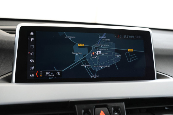 BMW X1 sDrive18d High Executive Automaat, Panorama dak, Navigatie