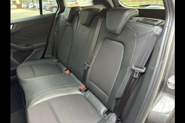 Ford FOCUS Wagon 1.5 ST-Line 150pk My 2019 | Winterpack | B&O | LED | Leder-Stof | occasion