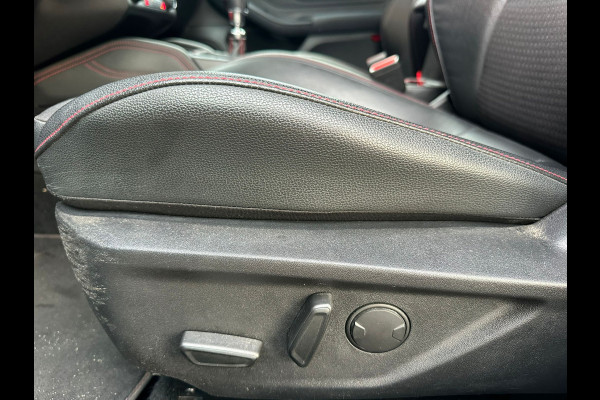 Ford FOCUS Wagon 1.5 ST-Line 150pk My 2019 | Winterpack | B&O | LED | Leder-Stof | occasion