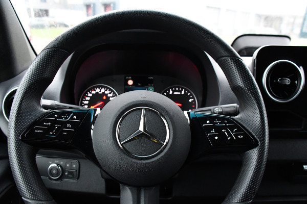 Mercedes-Benz Sprinter 317 1.9 CDI L2H2 RWD AMG Black Edition FACELIFT! Camera, Cruise, Carplay, LED, Multimedia, 170pk, NAVI, Automaat, Uniek!