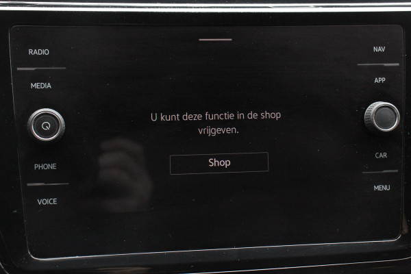 Volkswagen Touran 1.5 TSI 150pk DSG Highline 7p | Navigatie | Apple Carplay/Android Auto | Electrisch bedienbare achterklep | Adaptive Cruise control | Lichtmetalen velgen | Extra getint glas