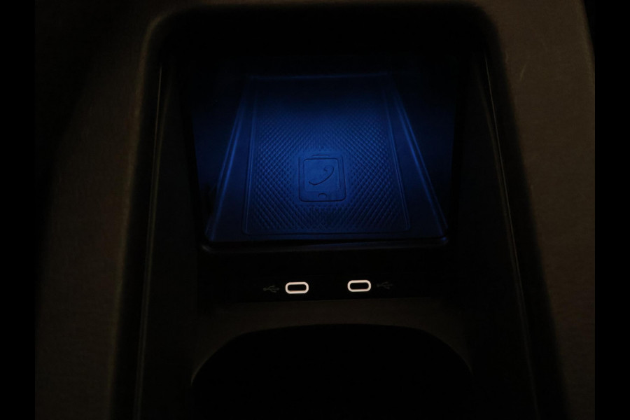 Volkswagen ID.4 Life Two-Tone 77 kWh 500 km actieradius | Navigatie | Parkeersensoren |