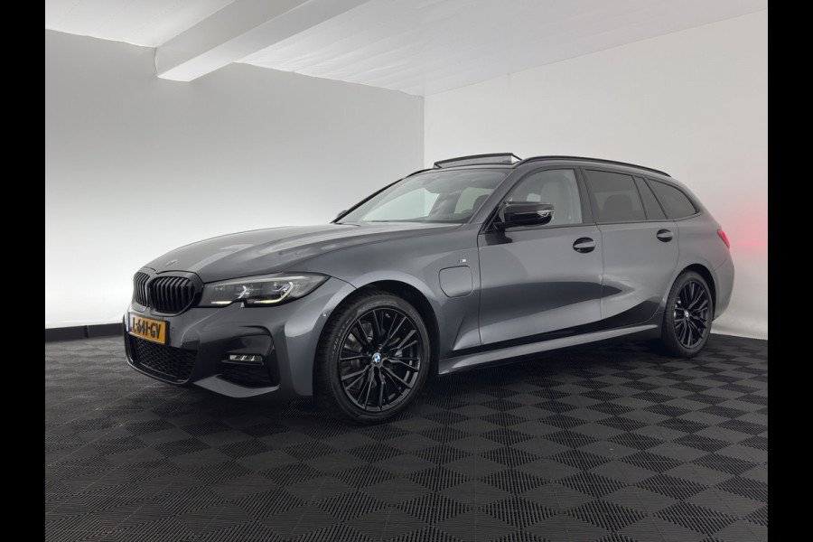 BMW 3 Serie Touring 320e M-Sportpack Business Edition Plus (Plug-In) (INCL-BTW) *PANO | LASER-LED | LEATHER | HEATED-SPORTSEATS | HARMAN/KARDON | VIRTUAL-COCKPIT | AMBIENT-LIGHT | NAVI-FULLMAP | DAB+ | 18''ALU*
