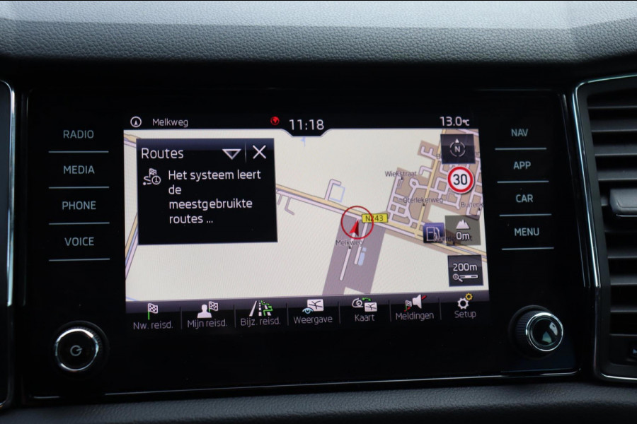 Škoda Kodiaq 1.5 TSI Business Edition org.NL schuifdak digitaal dashboard el.trekhaak adapt.cruise camera el.klep