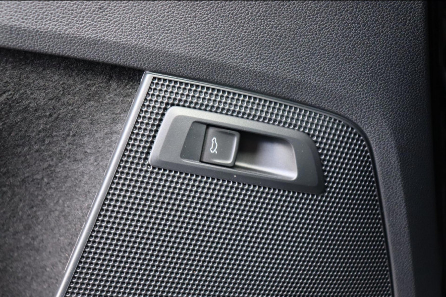 Škoda Kodiaq 1.5 TSI Business Edition org.NL schuifdak digitaal dashboard el.trekhaak adapt.cruise camera el.klep