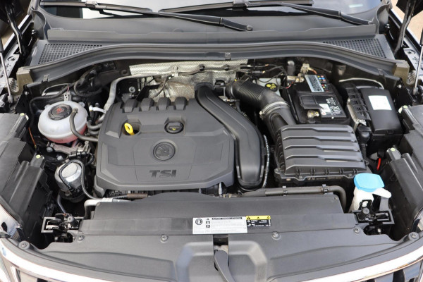 Škoda Kodiaq 1.5 TSI Business Edition org.NL schuifdak digitaal dashboard el.trekhaak adapt.cruise camera el.klep