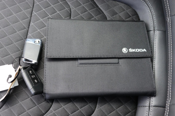 Škoda Kodiaq 1.5 TSI Business Edition org.NL schuifdak digitaal dashboard el.trekhaak adapt.cruise camera el.klep