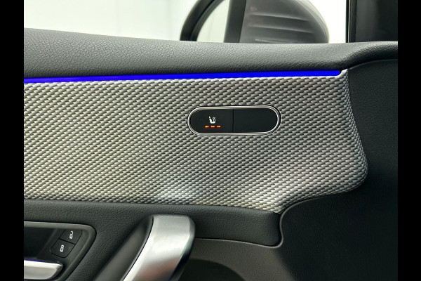 Mercedes-Benz A-Klasse 160 Business Solution Luxury Navigatie Apple Carplay/Android Auto Camera Parkeersensoren Cruise Control Stoelverwarming Virtual Cockpit Lichtmetalen velgen Climate Control