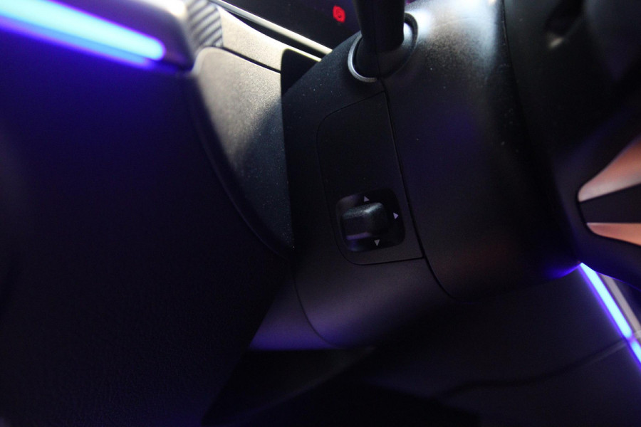 Mercedes-Benz C-Klasse 200 AMG PANO-BURMESTER-MEMORY-HUD-360