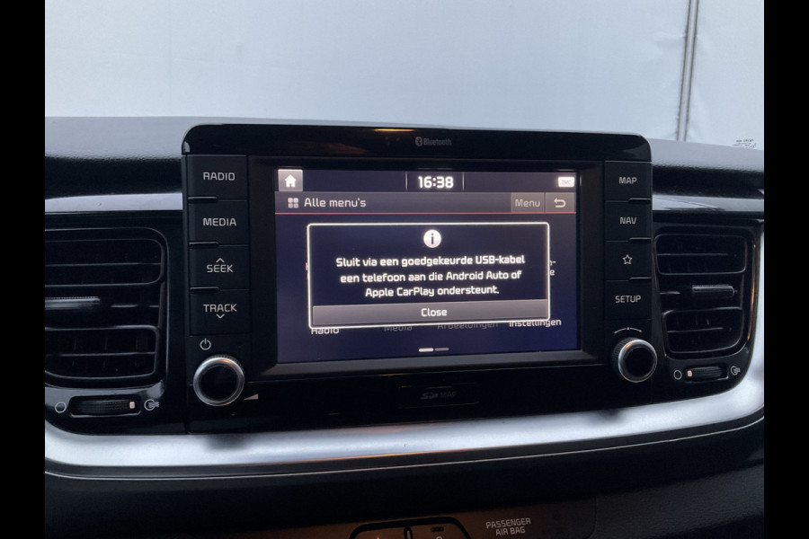 Kia Stonic 1.0 T-GDi DynamicLine Navi Camera Trekhaak Carplay Keyless Yellow Star