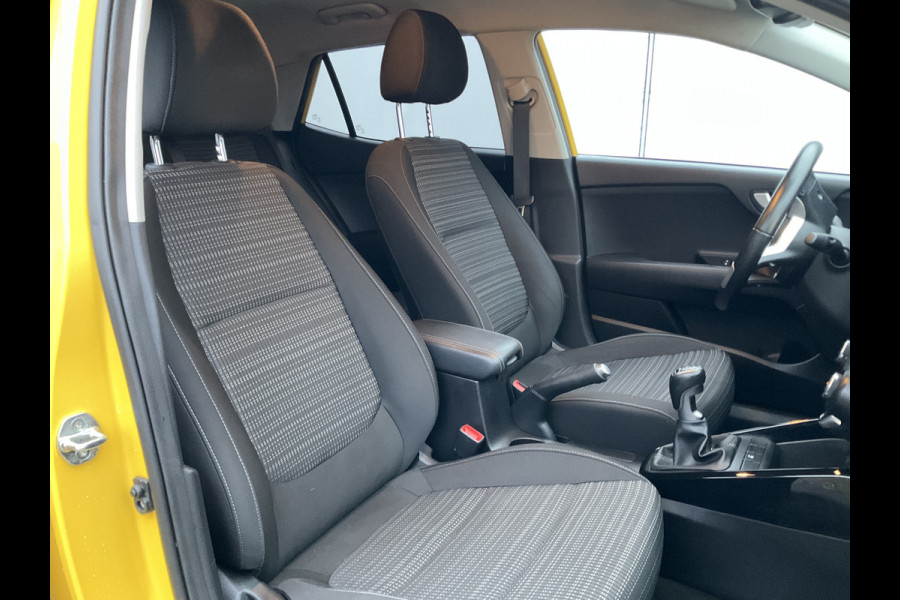 Kia Stonic 1.0 T-GDi DynamicLine Navi Camera Trekhaak Carplay Keyless Yellow Star