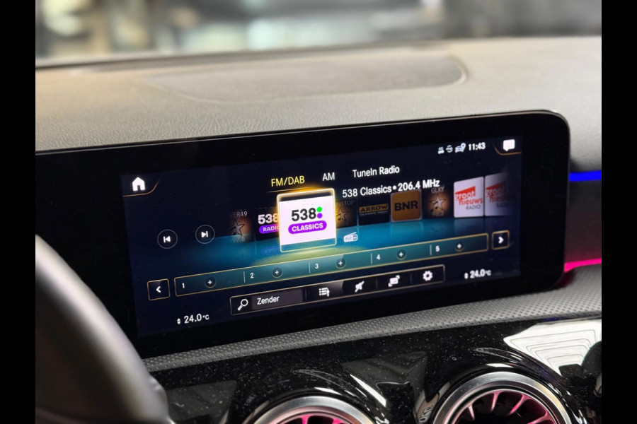 Mercedes-Benz A-Klasse AMG 35 4MATIC Edition 1 | pano | Memory | Multibeam | 360 camera | Keyless | Sfeerverlichting | DAB