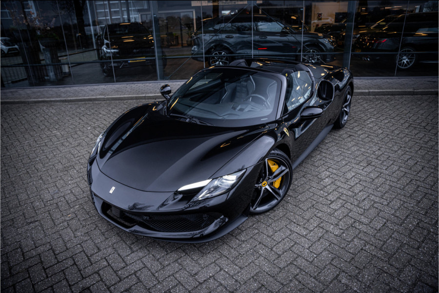 Ferrari 296 GTS 3.0 V6 830pk ** Kroymans ** Daytona Seats ** Lift ** HUD ** Pass Display ** Carbon Btw