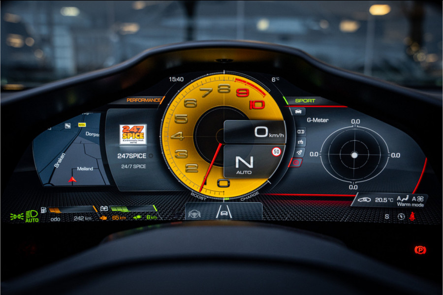 Ferrari 296 GTS 3.0 V6 830pk ** Kroymans ** Daytona Seats ** Lift ** HUD ** Pass Display ** Carbon Btw