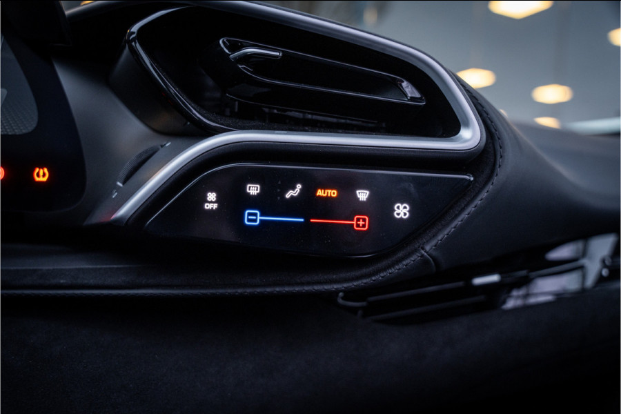 Ferrari 296 GTS 3.0 V6 830pk ** Kroymans ** Daytona Seats ** Lift ** HUD ** Pass Display ** Carbon Btw