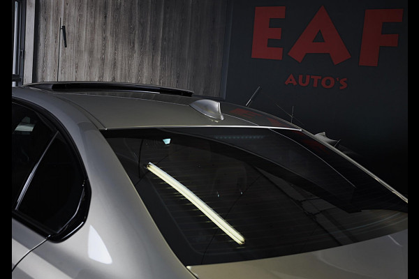 BMW 3-serie 330e High Executive M Sport / Head Up / Memory / Acc / Lane Assist / Dode Hoek / Open Dak / Cognac Leder / Camera /Led