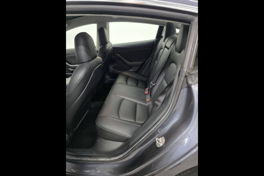Tesla Model 3 Standard RWD Plus 60 kWh 19'' Velgen, € 16.500,00 netto Wordt verwacht