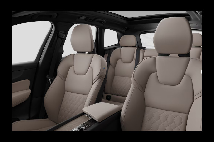 Volvo XC60 T6 350PK Automaat Plug-in hybrid AWD Plus Bright Panoramadak/ Elektrisch bedienbare voorstoelen met geheugen/ Stoelverwarming/ Stuurverwarming/ Harman Kardon audio/ 360 Camera/