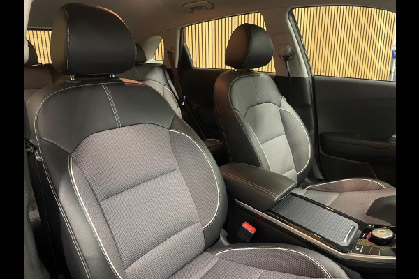 Kia e-Niro 64 kWh|100% SOH|NIEUWE LOGO|FACELIFT|3-FASE|TREKHAAK|1/2 LEDER|ACC|APPLE CARPLAY/ANDROID AUT|CAMERA|1e EIG|NL-AUTO|NAP|